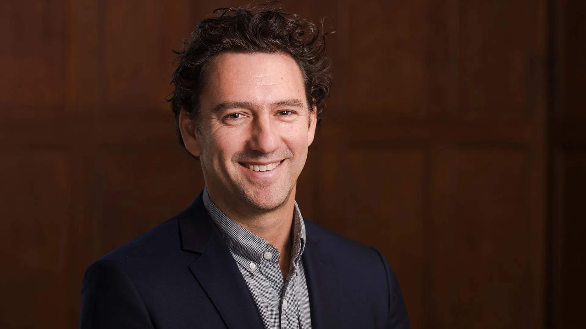Portrait of Jonathon S. Kahn (Credit: Karl Rabe/Vassar College)
